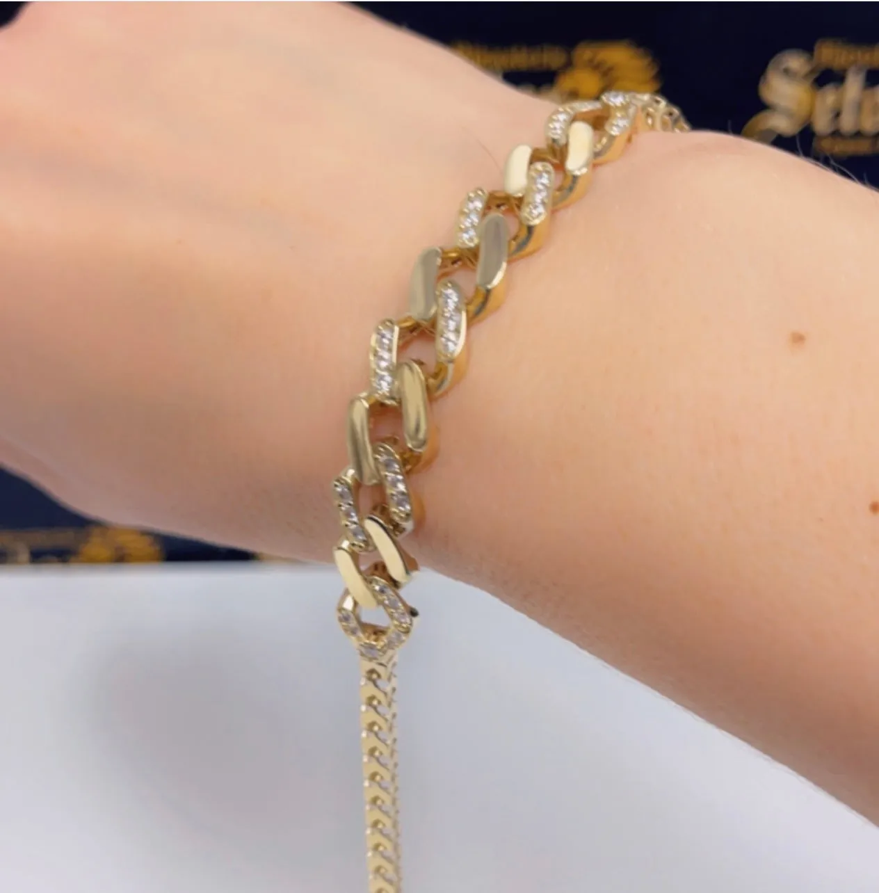 Bracelet & chain