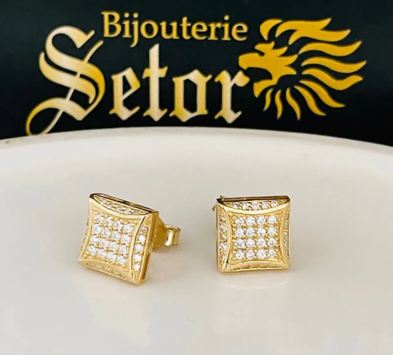 Diamond stud earrings