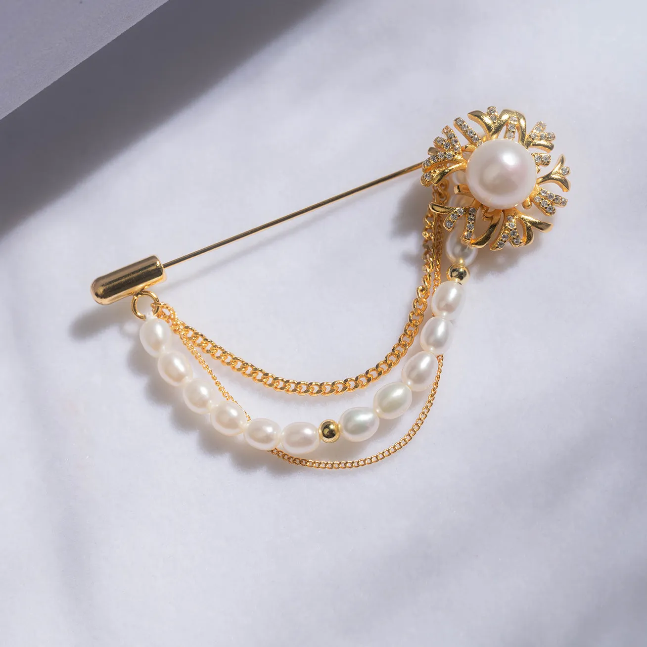 Elegant Freshwater Pearl Brooch WC00053 | GARDENS