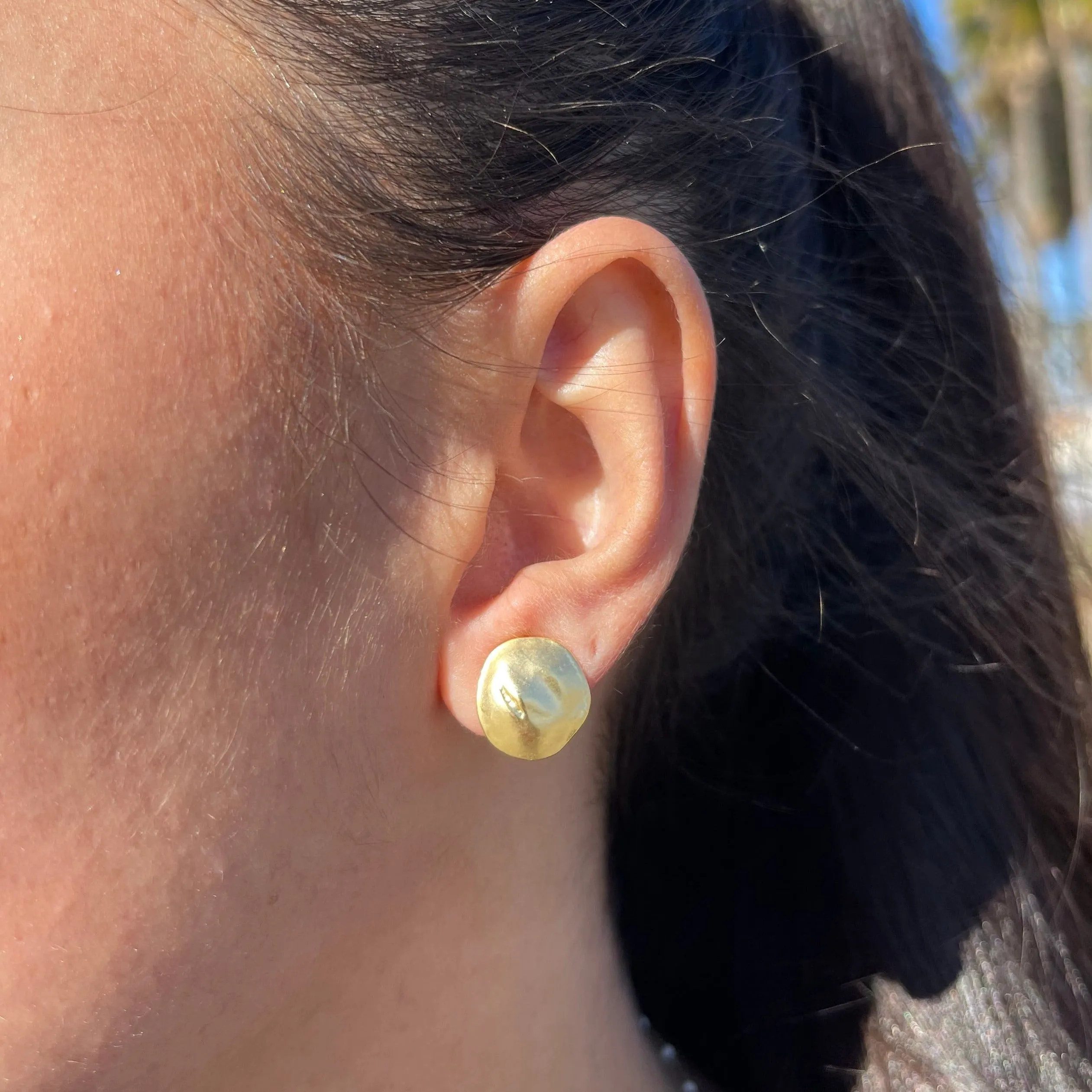 Mini shell stud Earrings