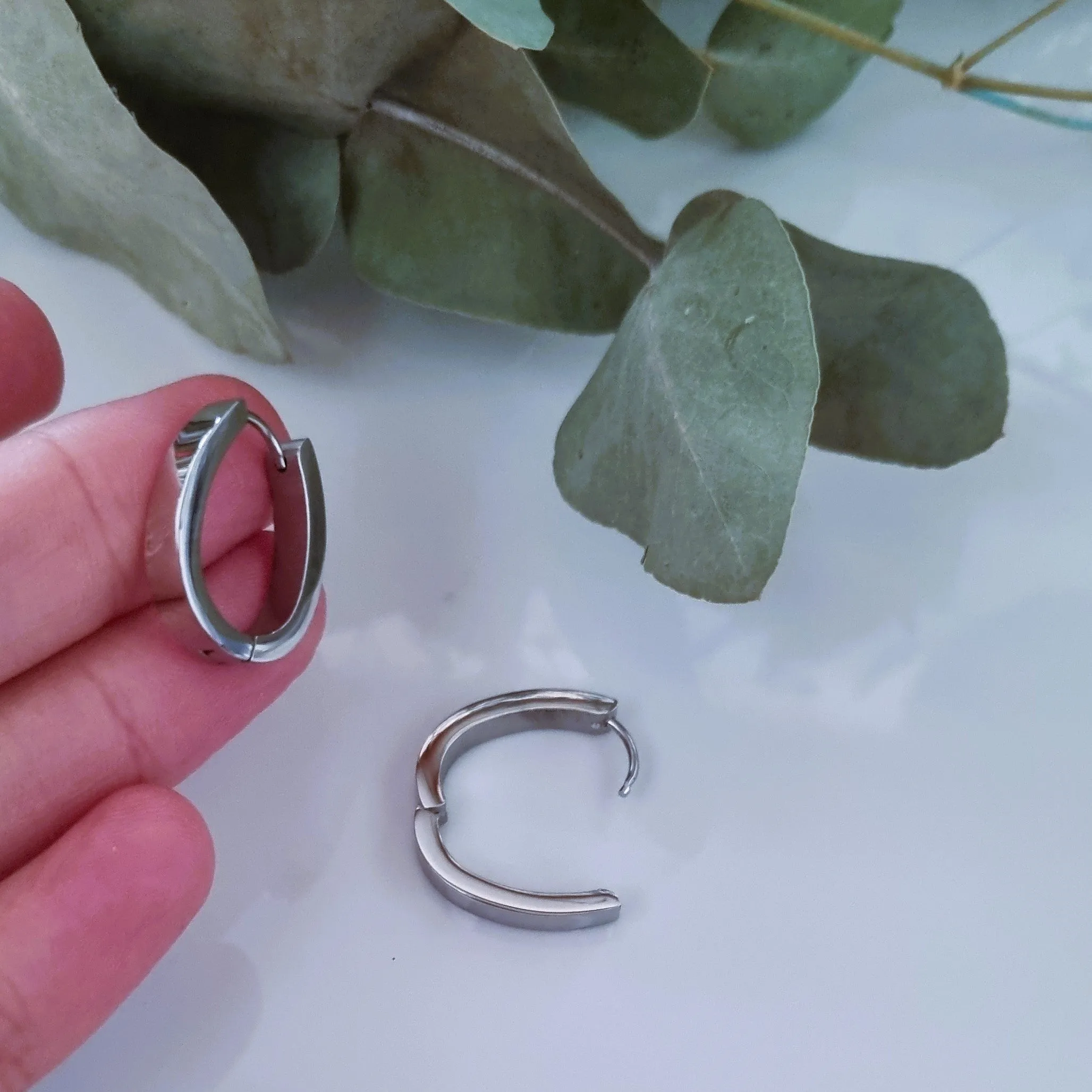 Oval earrings