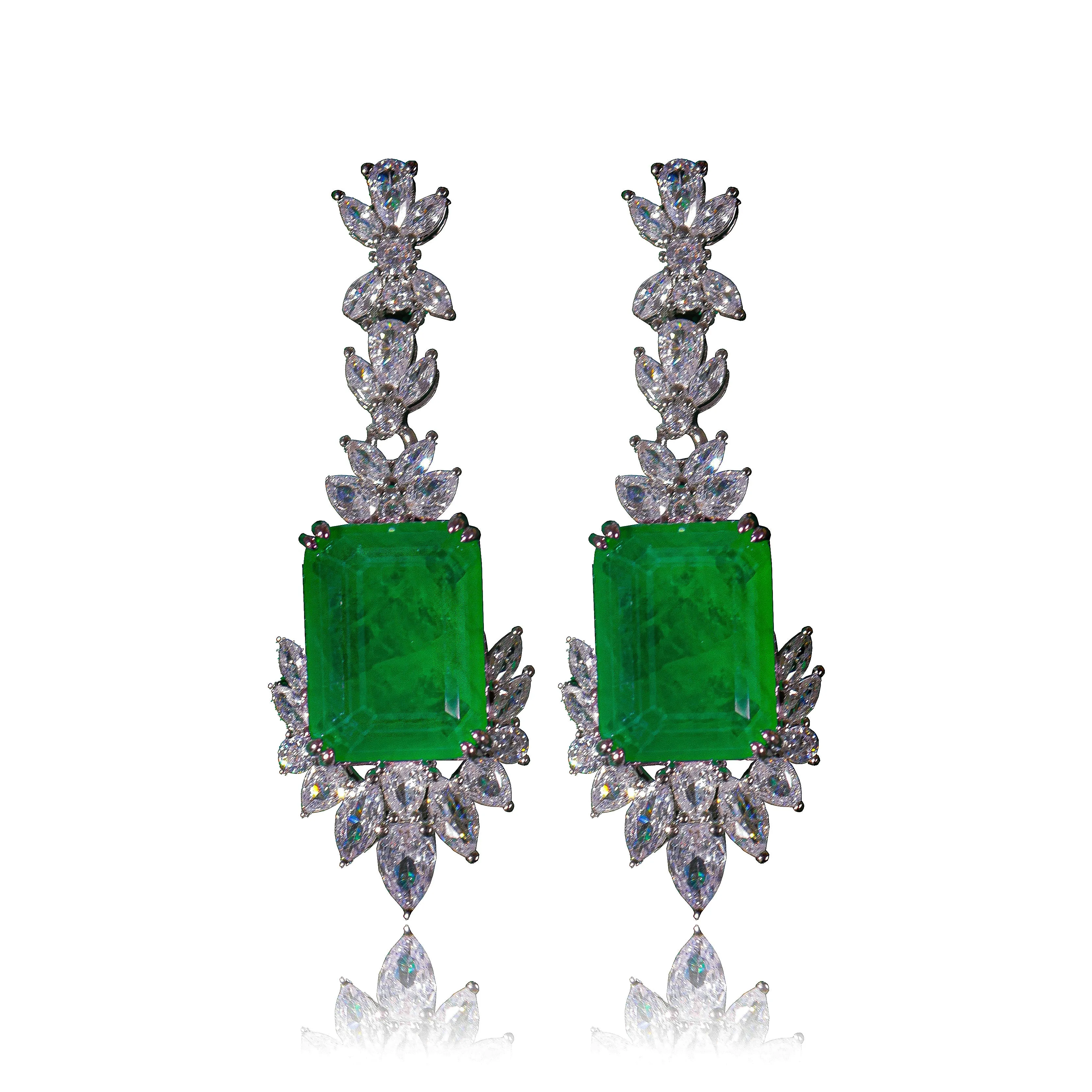 Queen’s Earrings Set