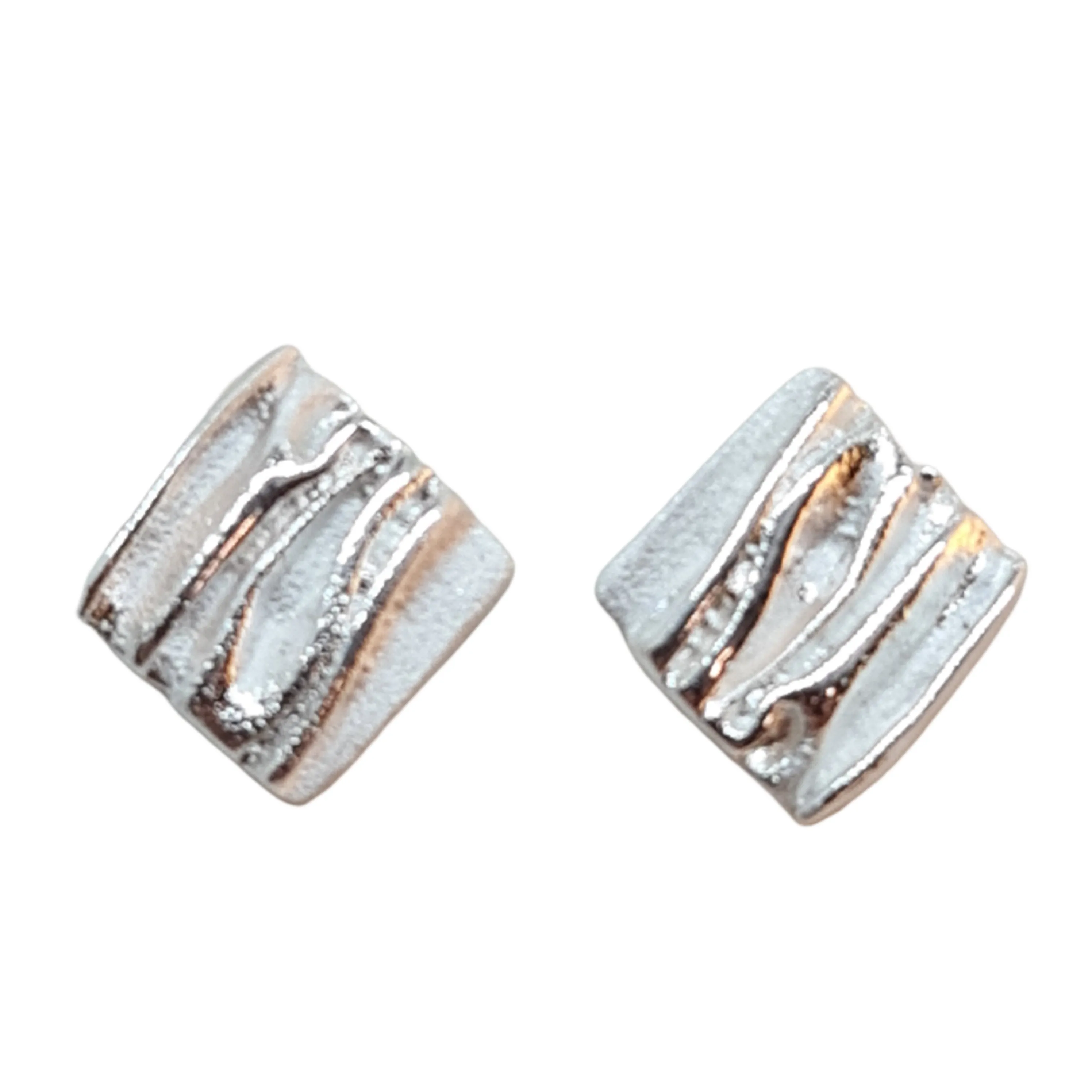 Ridge stud earrings Silver