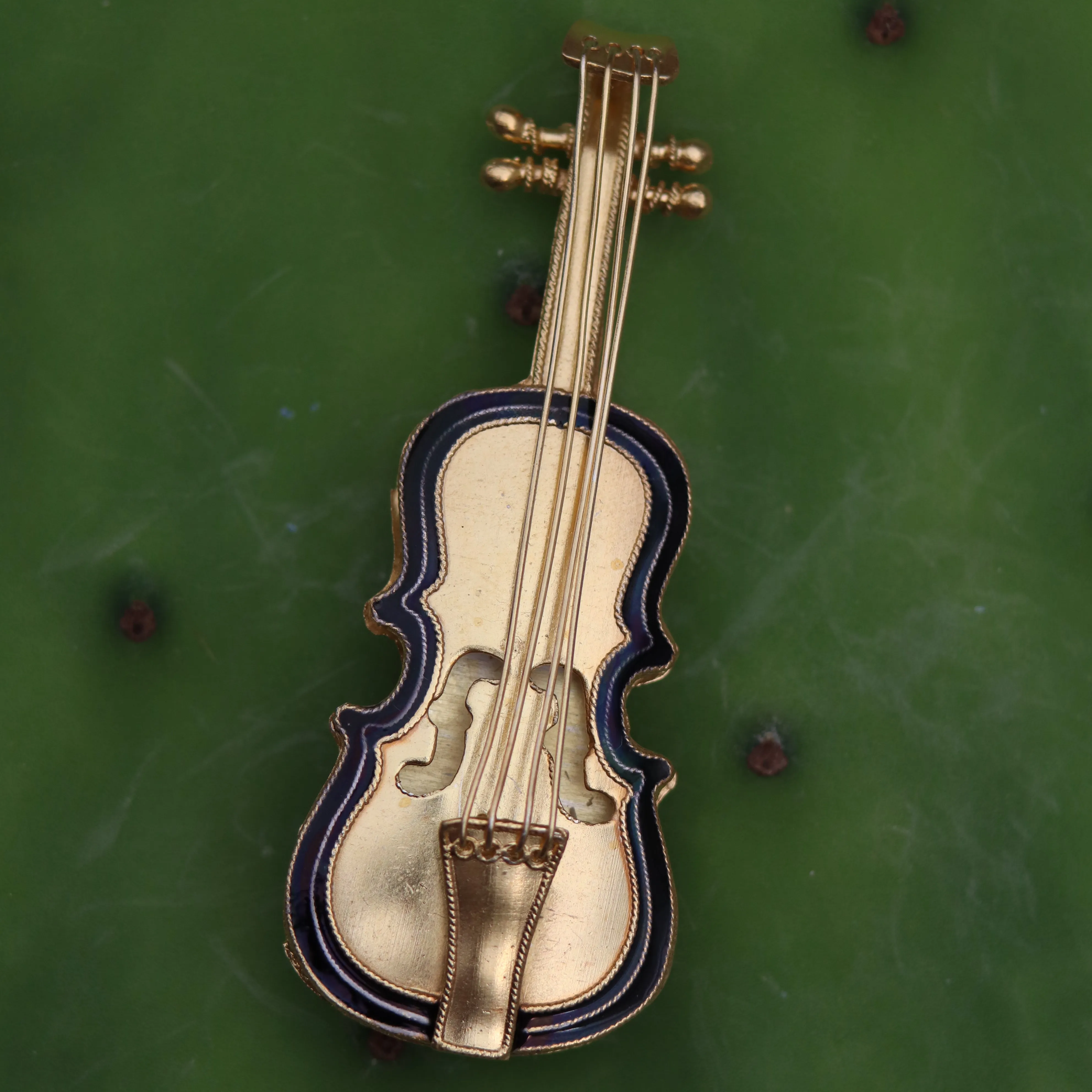 Stradivarius Violin Brooch