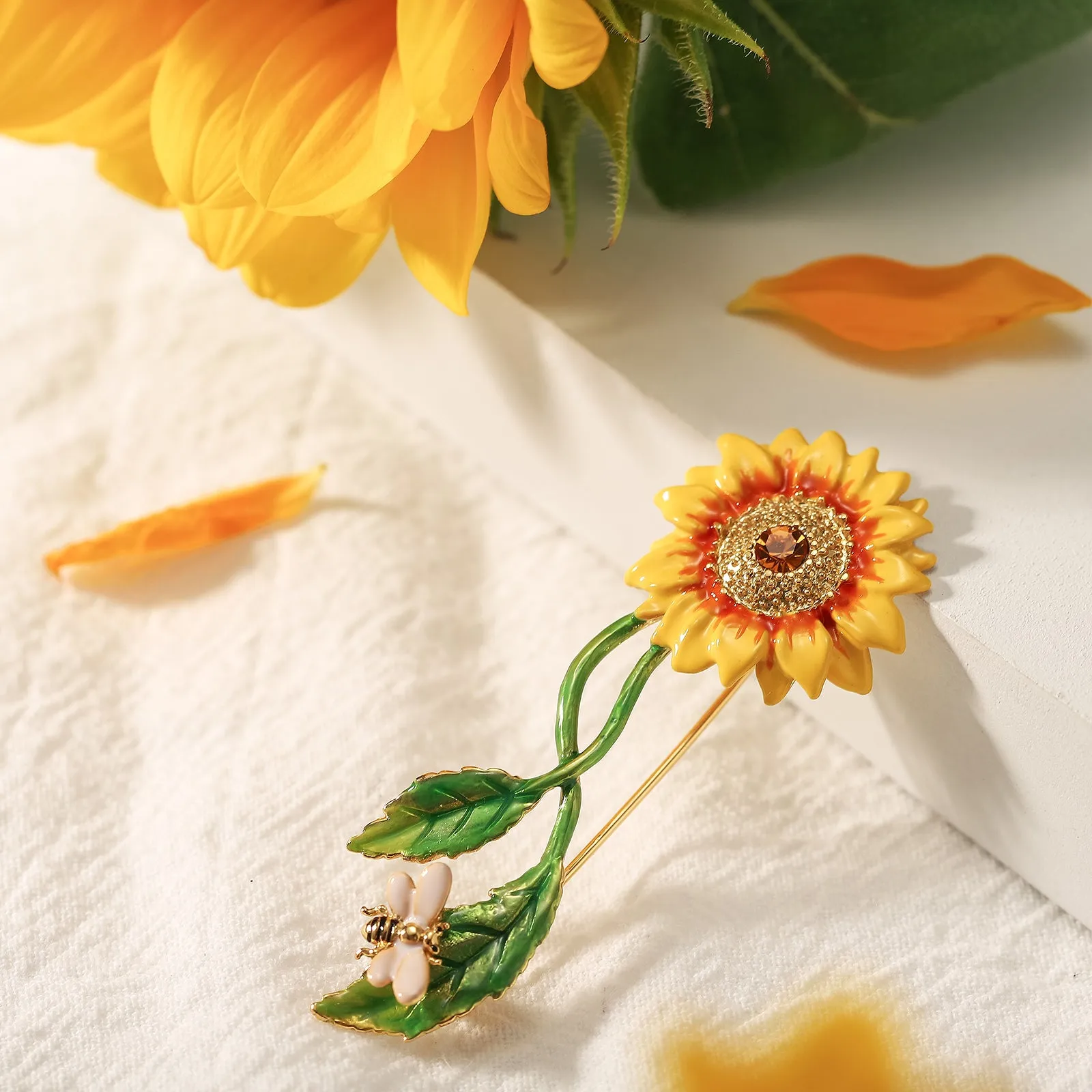 Sunflower & Bee Brooch