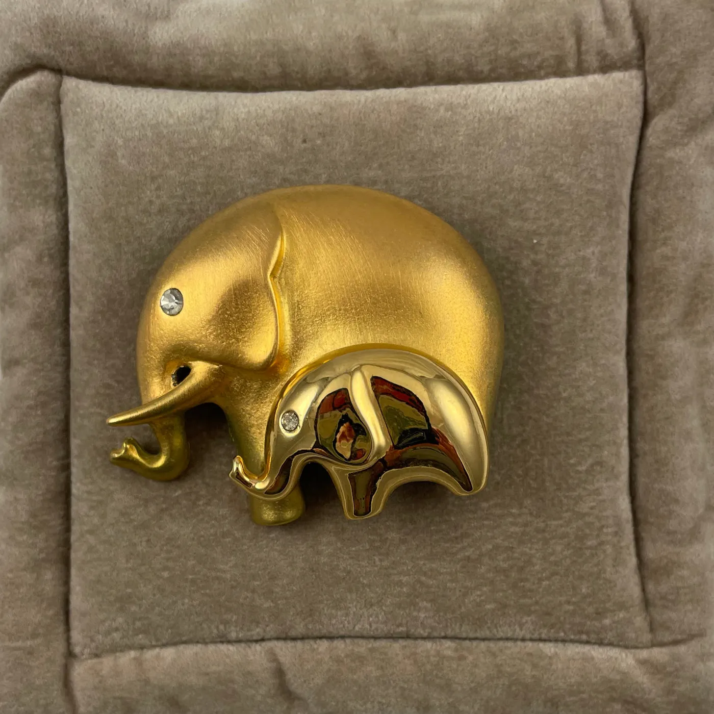 Vintage Mother & Baby Elephant Brooch